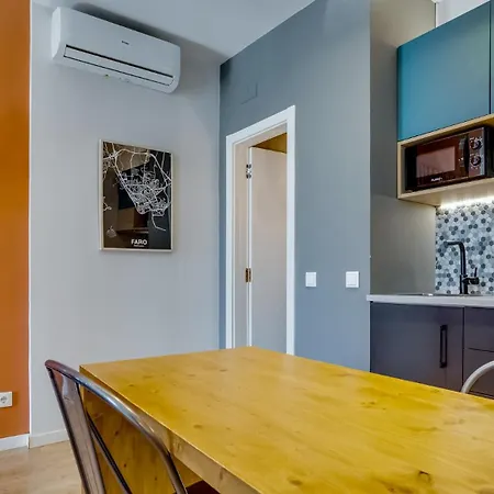 Hostellicious